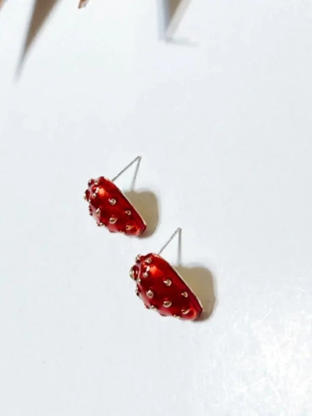 Strawberry studearrings 815 - Picture 4 of 5